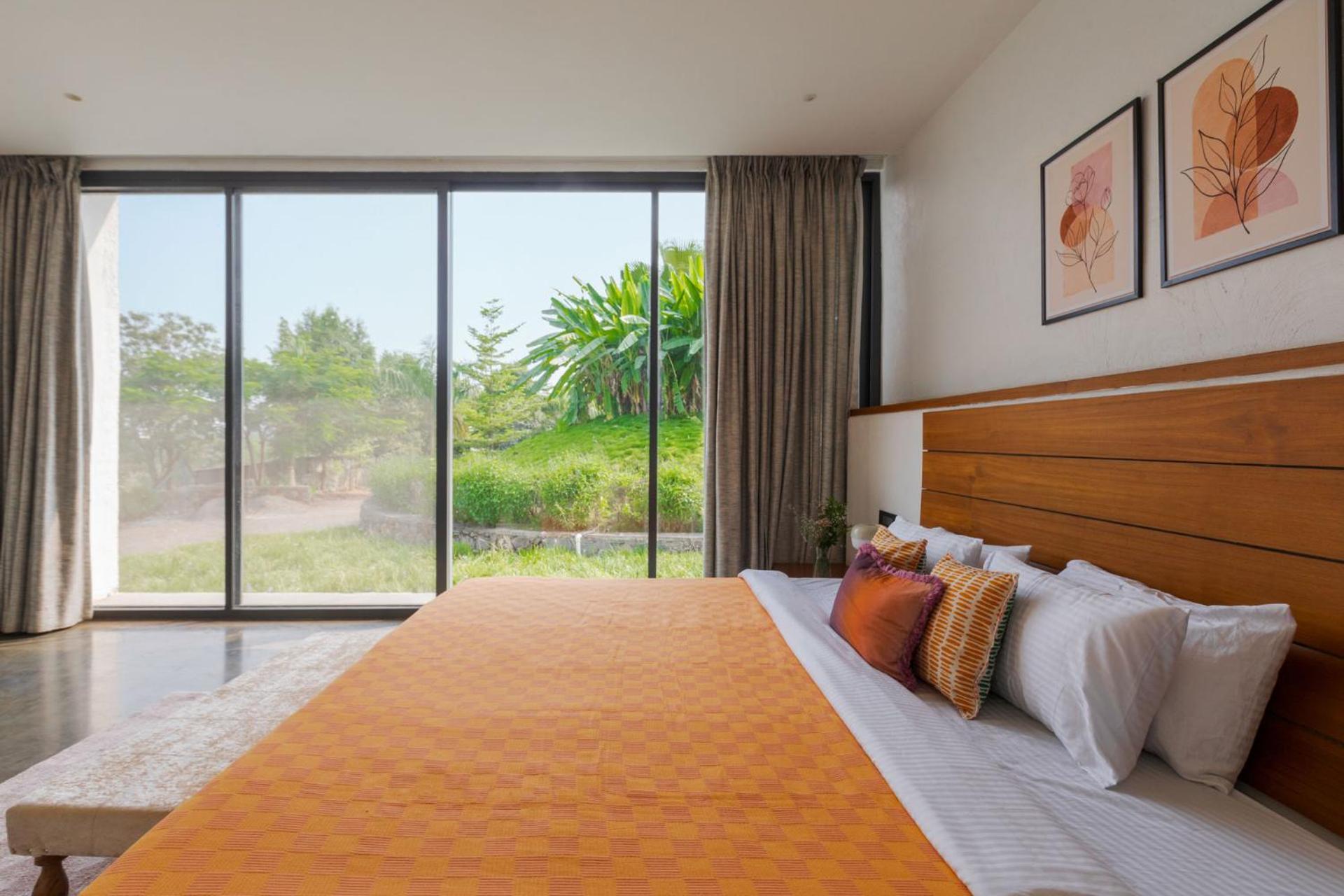 Open House By Stayvista - Nestled In Nature, Featuring A Swimming Pool & Expansive Lawn For A Serene Retreat Shikrapur Eksteriør bilde
